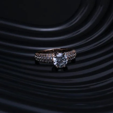Udarbejde unikke brugerdefinerede smykker med engros laboratoriedyrkede diamanter