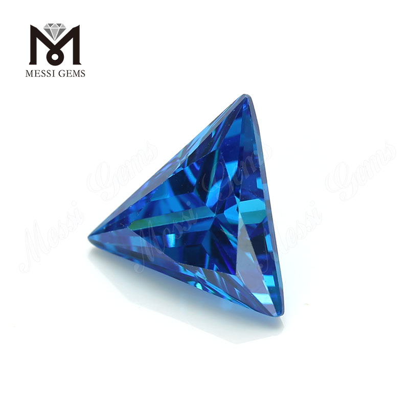 Højkvalitets trekant Form 12*12mm Blå topas CZ Cubic Zirconia Stone Pris