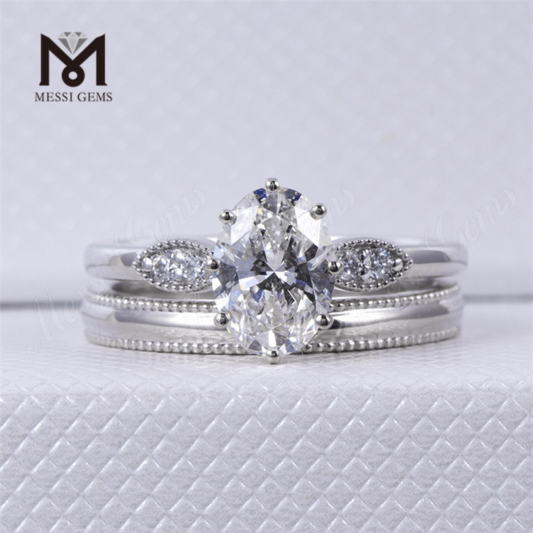 Tre sten laboratoriedyrkede diamanter i klassisk stil 18 karat hvidguld ovale forlovelsesringe